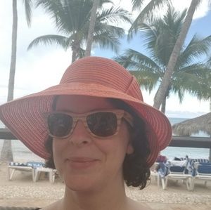 Meet your Posher, Lesley